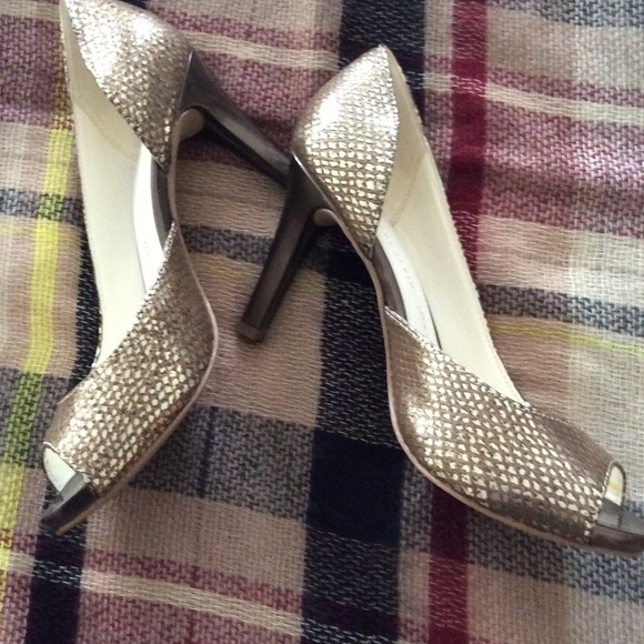 Shoes - Picture 3 of 6